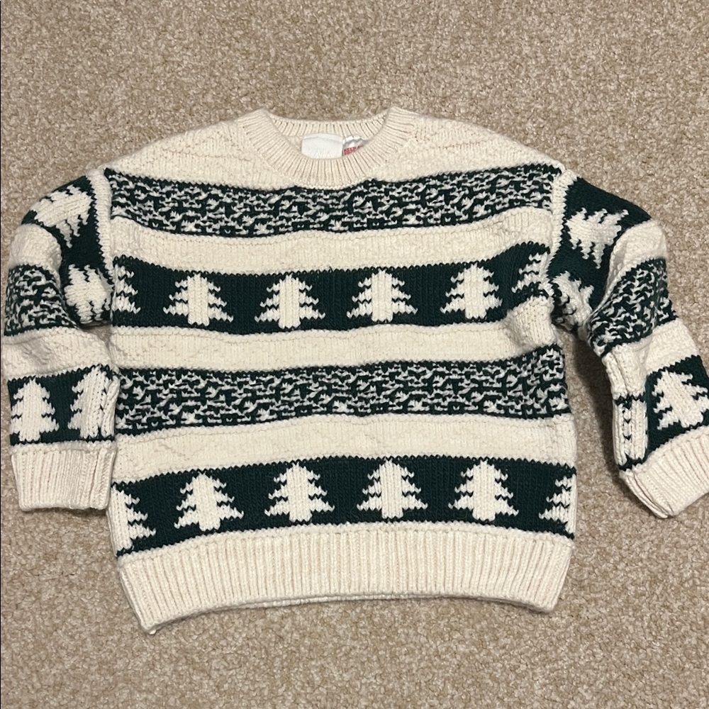 Zara Men's Cream and Dark Green Crewneck Sweater